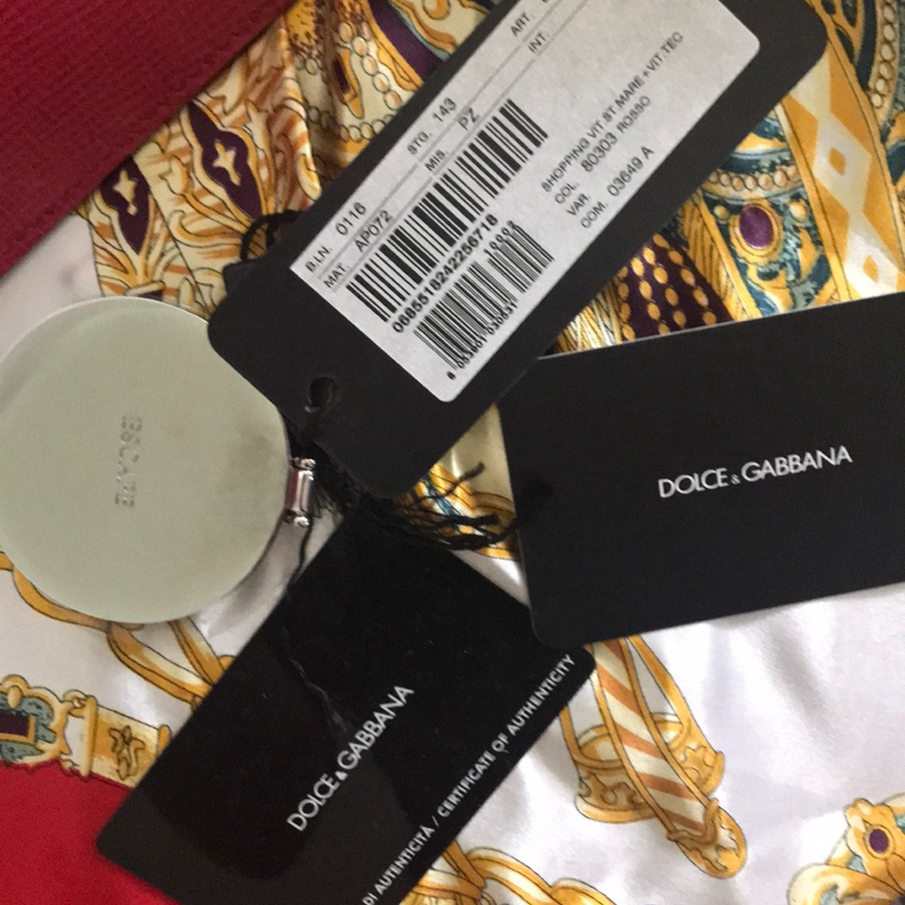 Dolce & Gabbana “Dauphine Escape” Red Tote - Picture 7 of 8